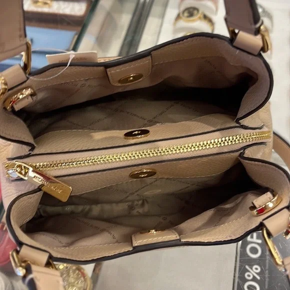 Michael Kors Women's Arlo Small Pebbled Leather Crossbody Bag
NWT Buff - Picture 14 of 16